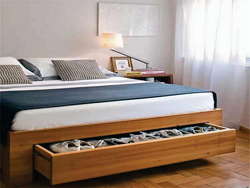 Avoid-storing-things-under-bed