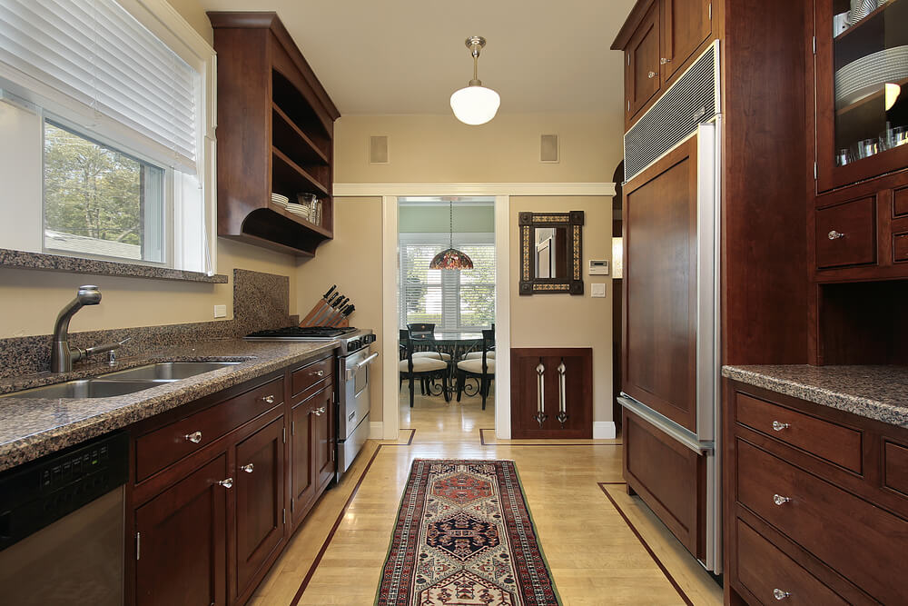 corridor-arrangement in kitchen